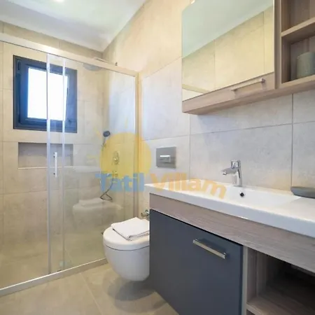 Vila Queenarya